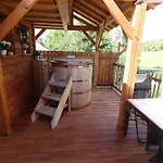 Hébergement de vacances La Au Bain Perché *