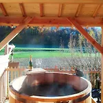 La Au Bain Perché *