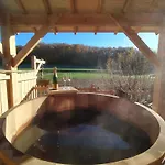 La Au Bain Perché *